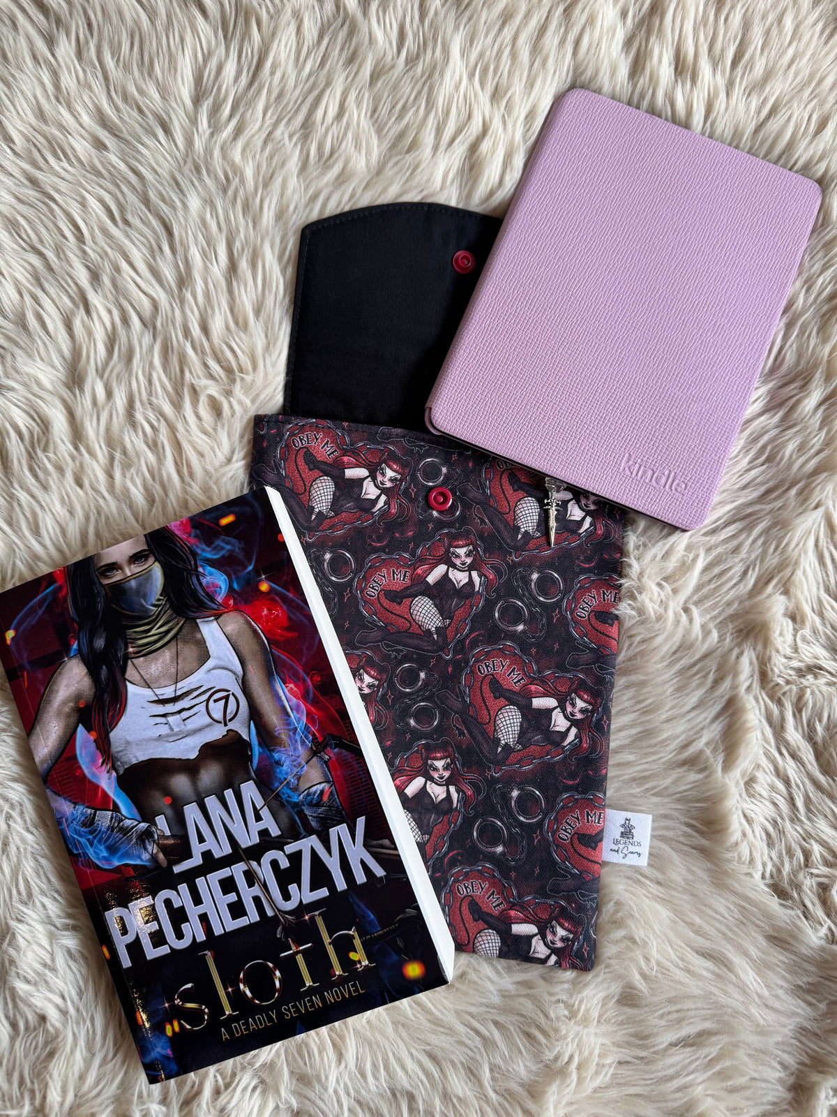 Obey me Small eReader and Book Sleeve
