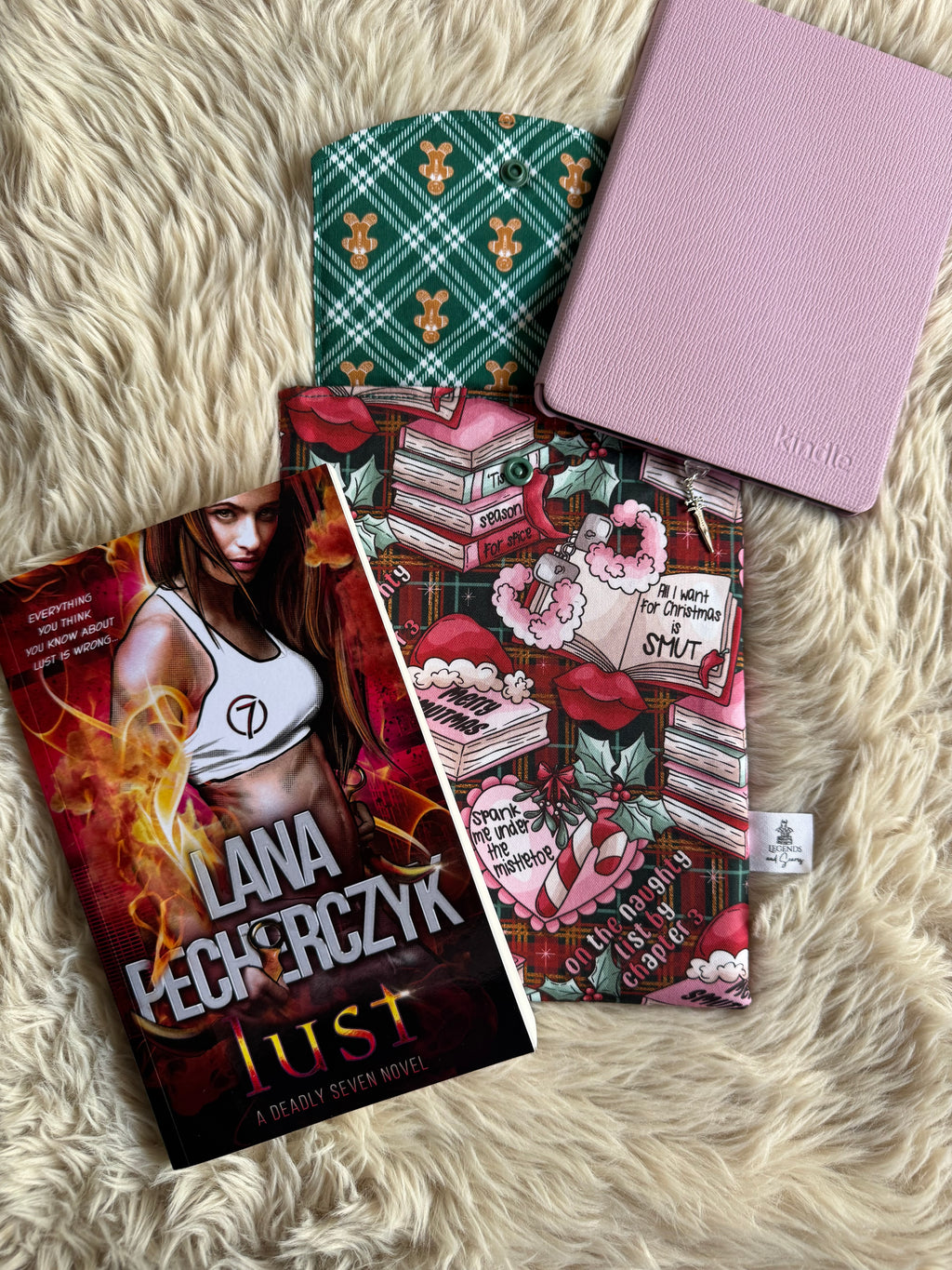 Smutmas (Green tartan) Small eReader and Book Sleeve