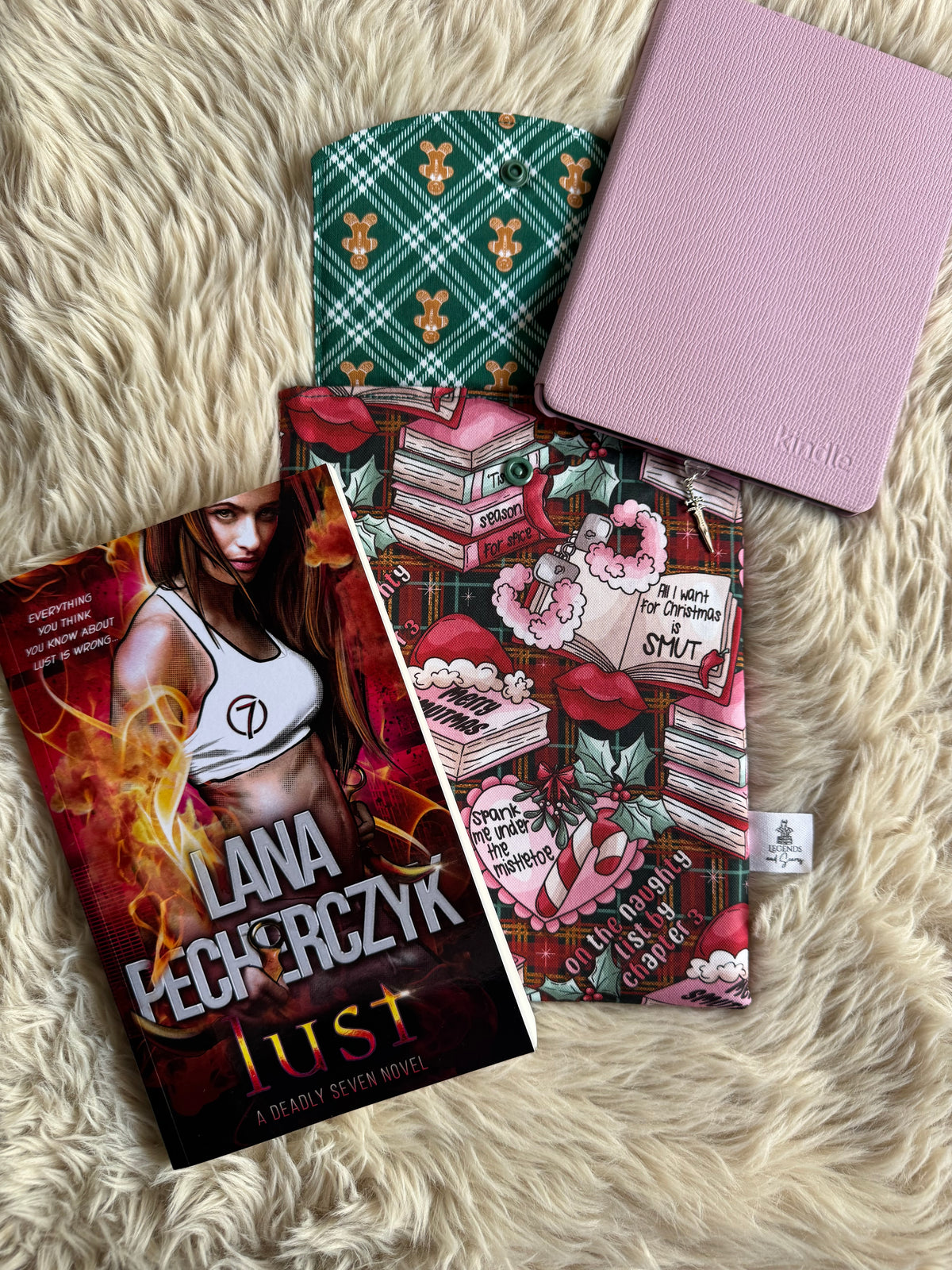 Smutmas (Green tartan) Small eReader and Book Sleeve