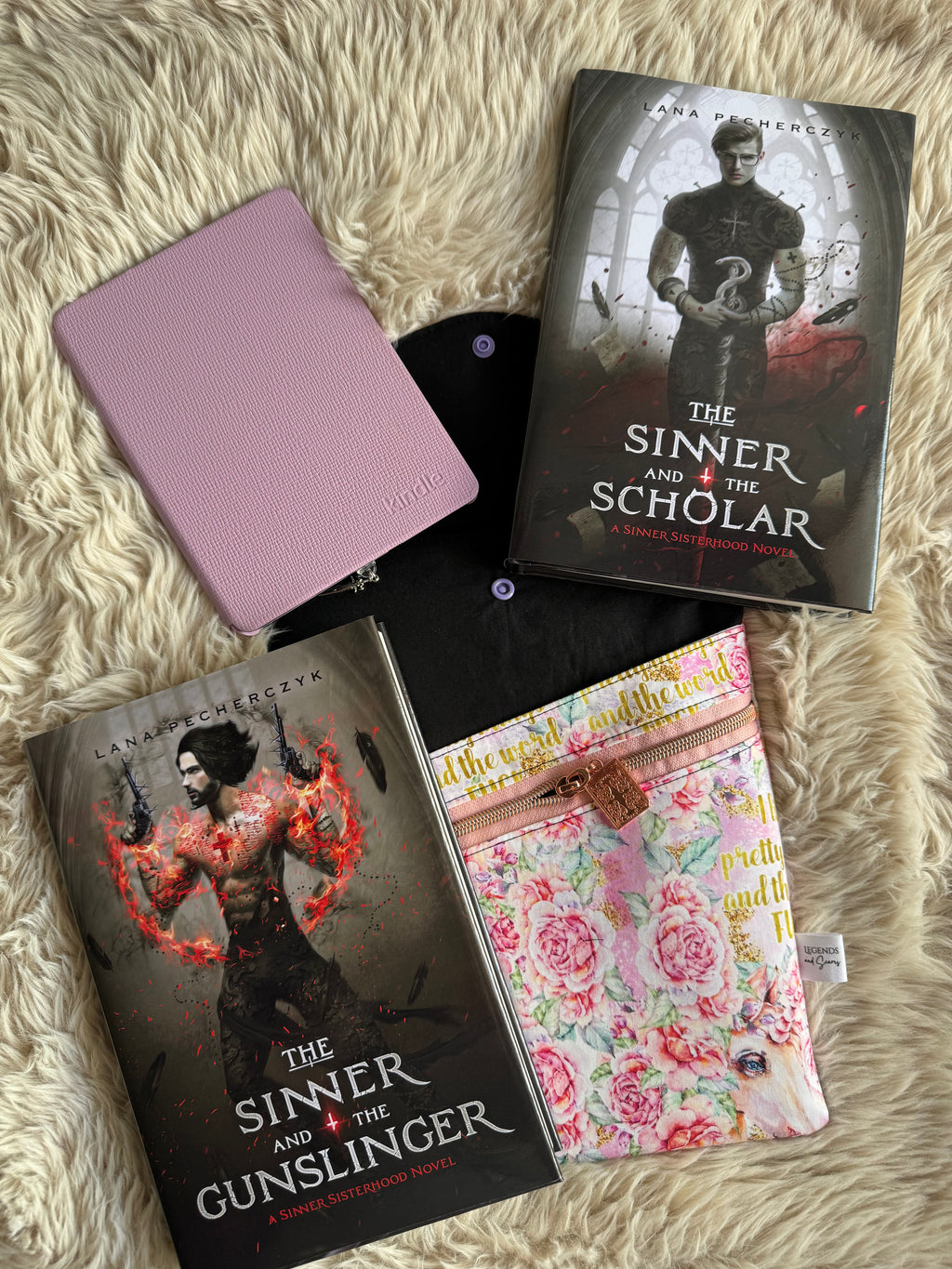 I like pretty things… (book pull) Large 3in1 Sleeve