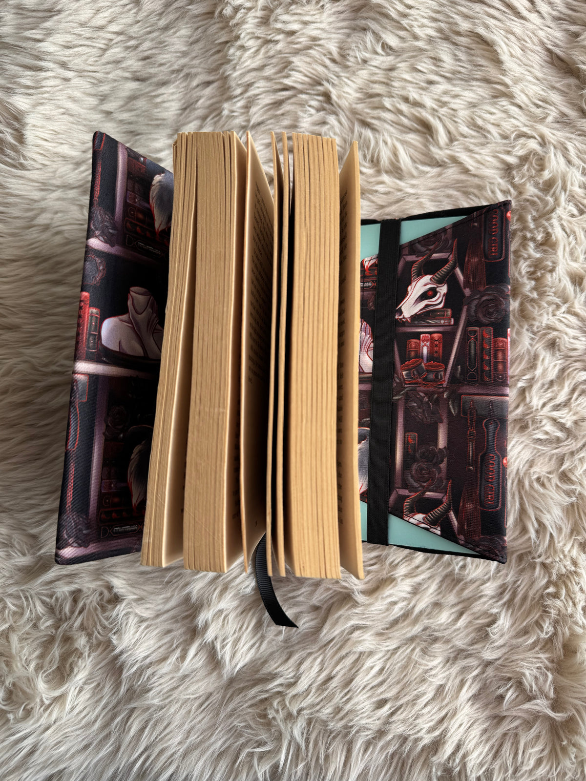 Dark romance shelves dust jacket (Red)