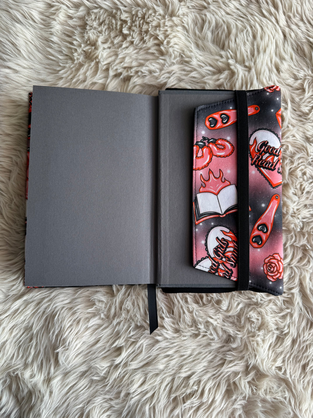 Good girls read smut dust jacket