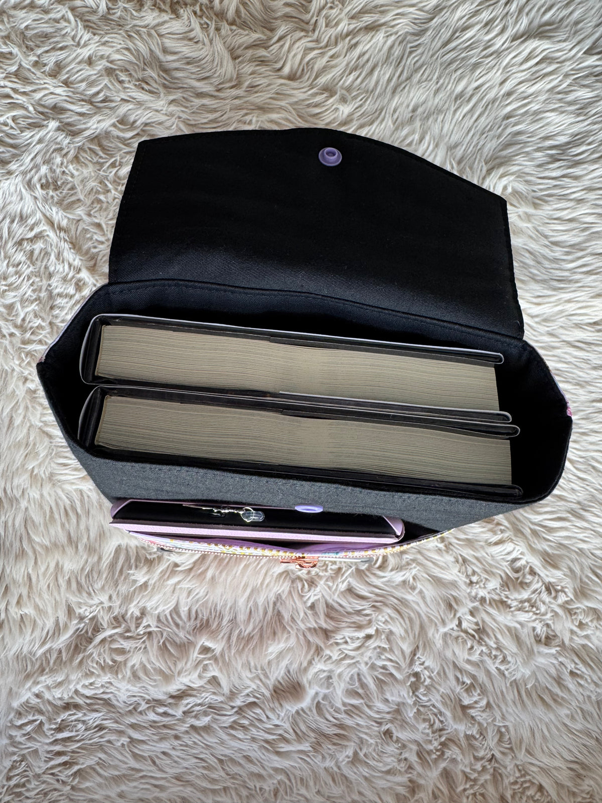 I like pretty things… (book pull) Large 3in1 Sleeve