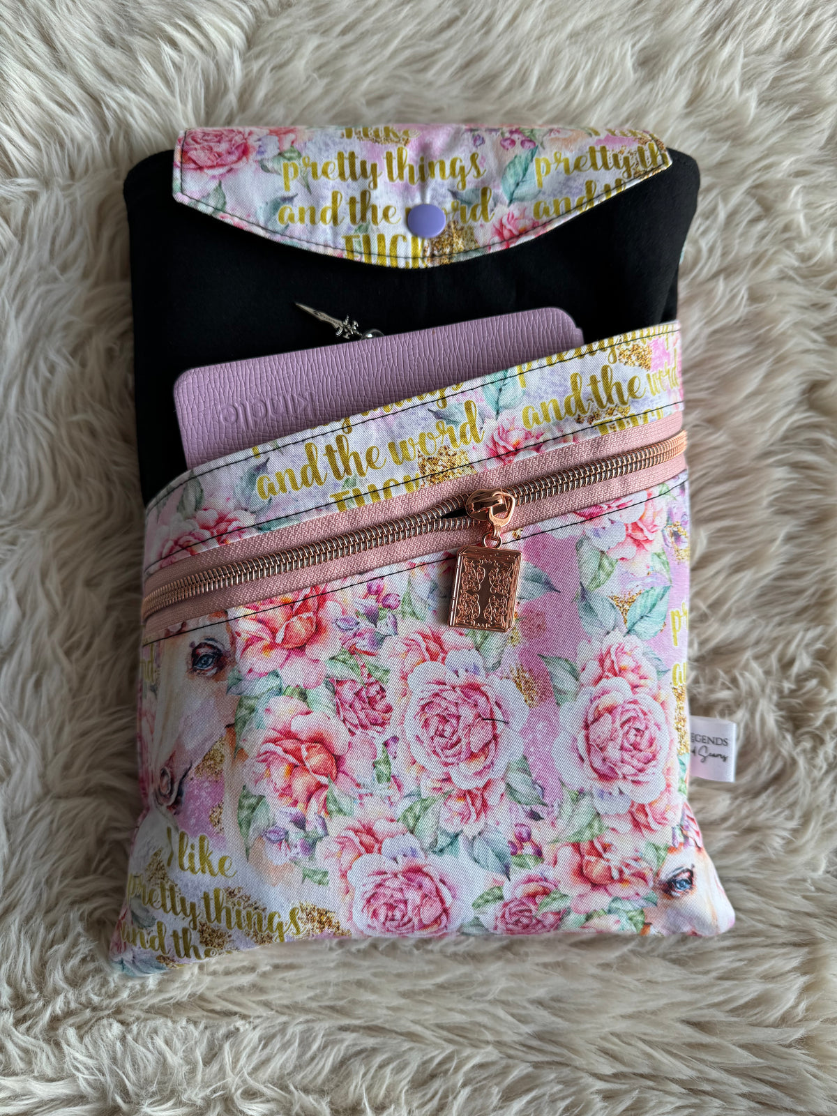 I like pretty things… (book pull) Large 3in1 Sleeve