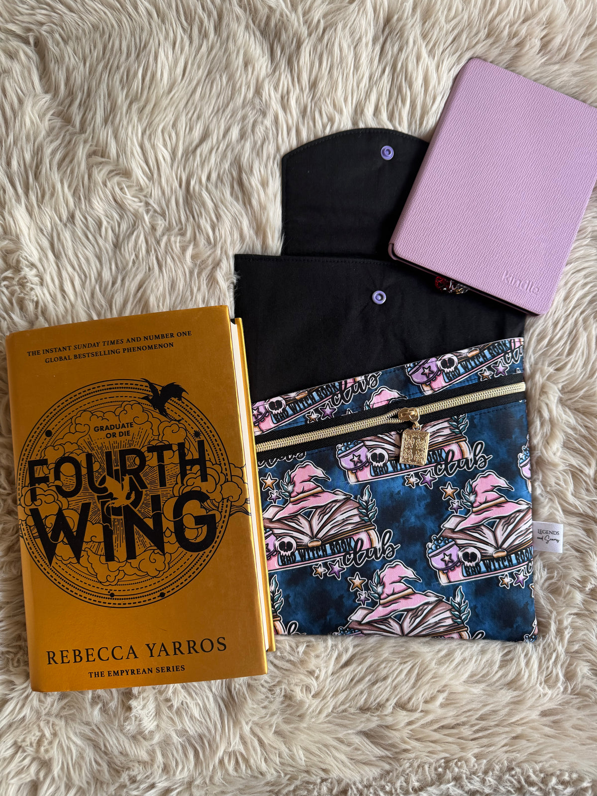 Bad witch book club (Dark) Large 3in1 sleeve