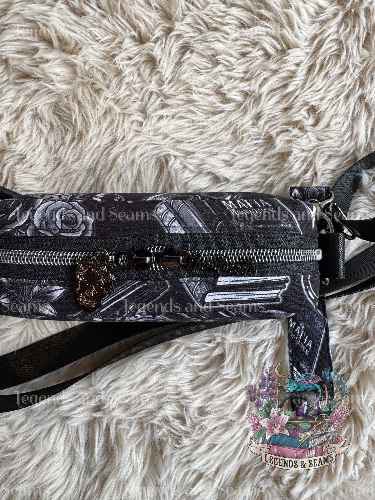 Mafia mighty mini bag (Monochrome)