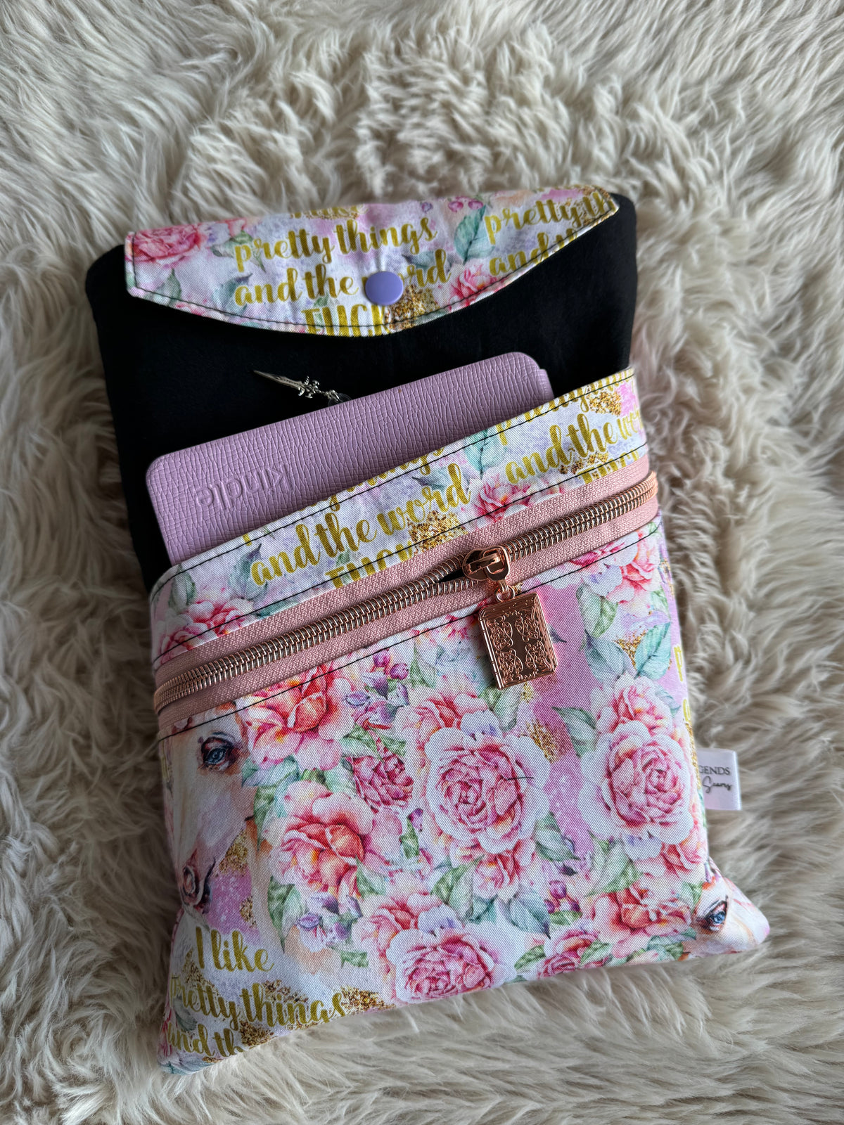 I like pretty things… (book pull) Large 3in1 Sleeve