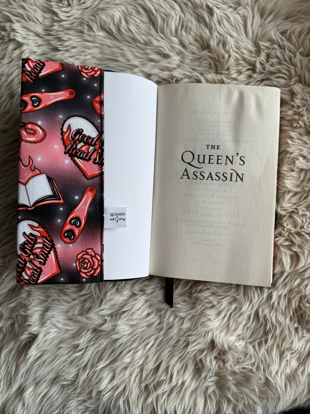 Good girls read smut dust jacket