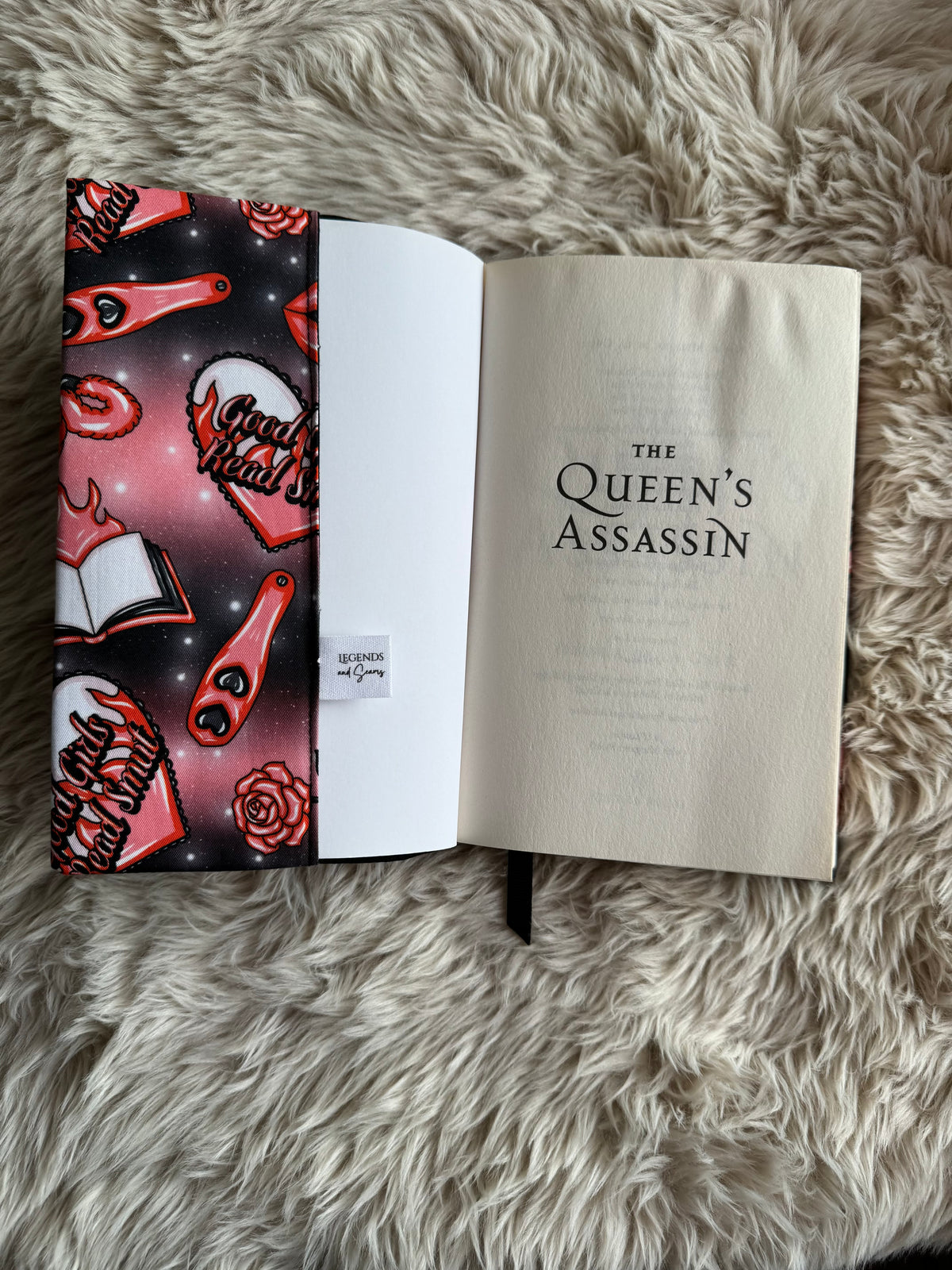 Good girls read smut dust jacket