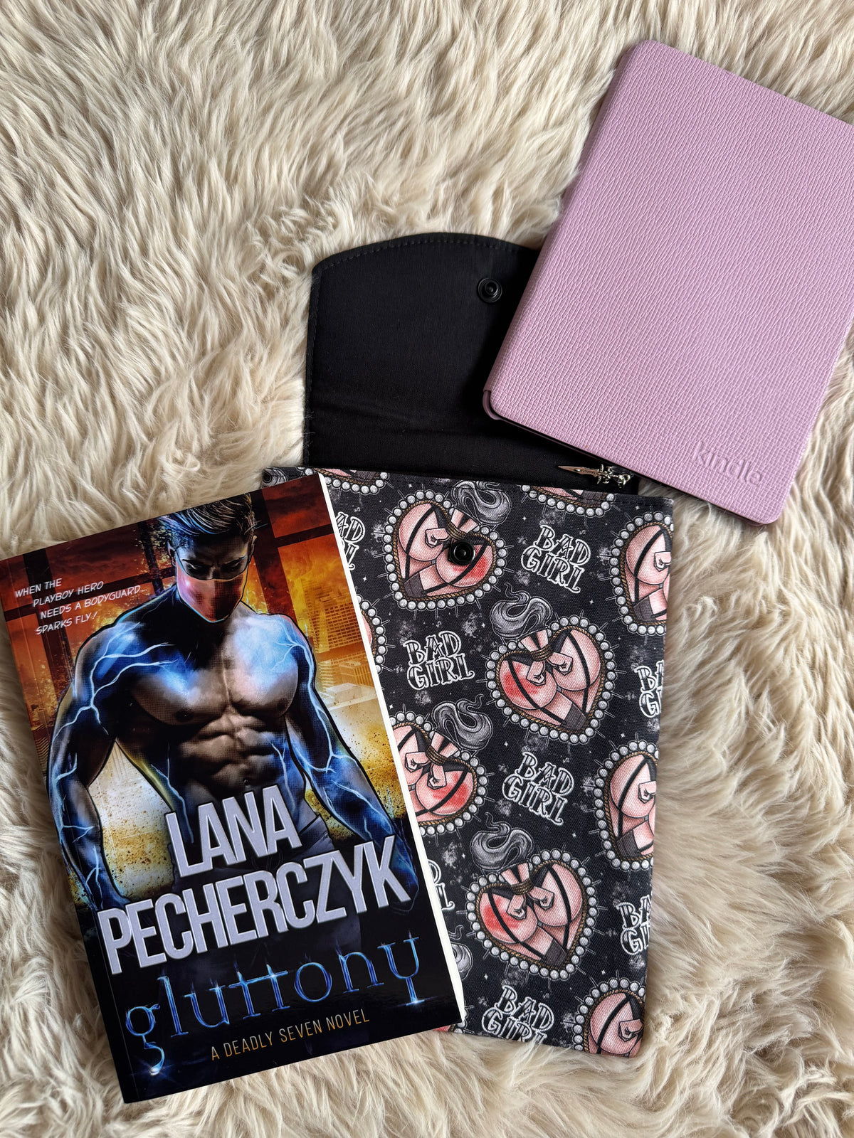 Bad girl Small eReader and Book Sleeve