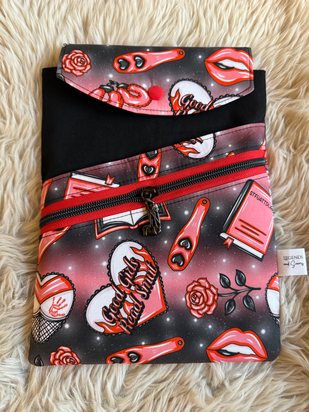 Good girls read smut Small 3in1 sleeve