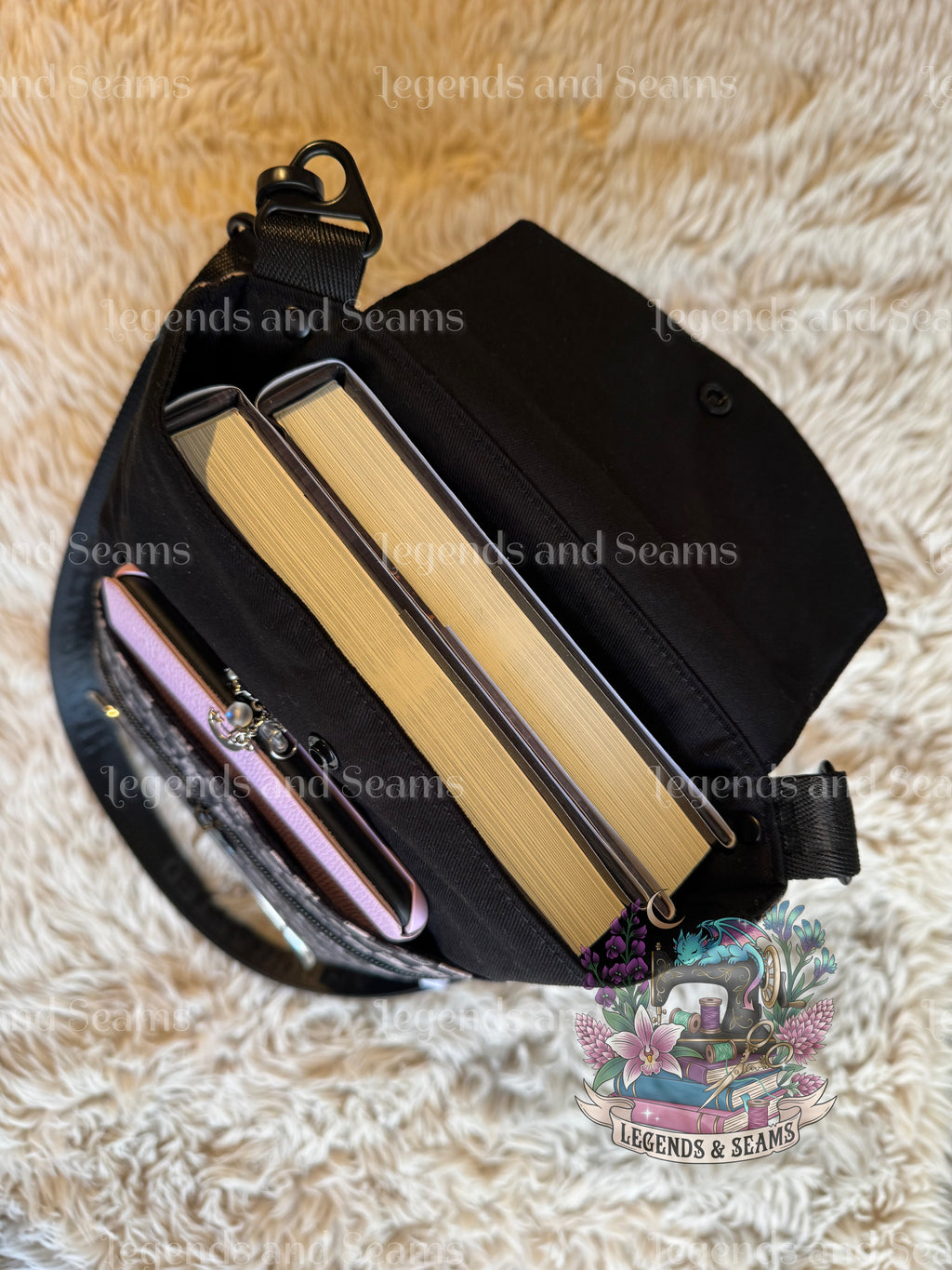 Check Large 3in1 with adjustable strap