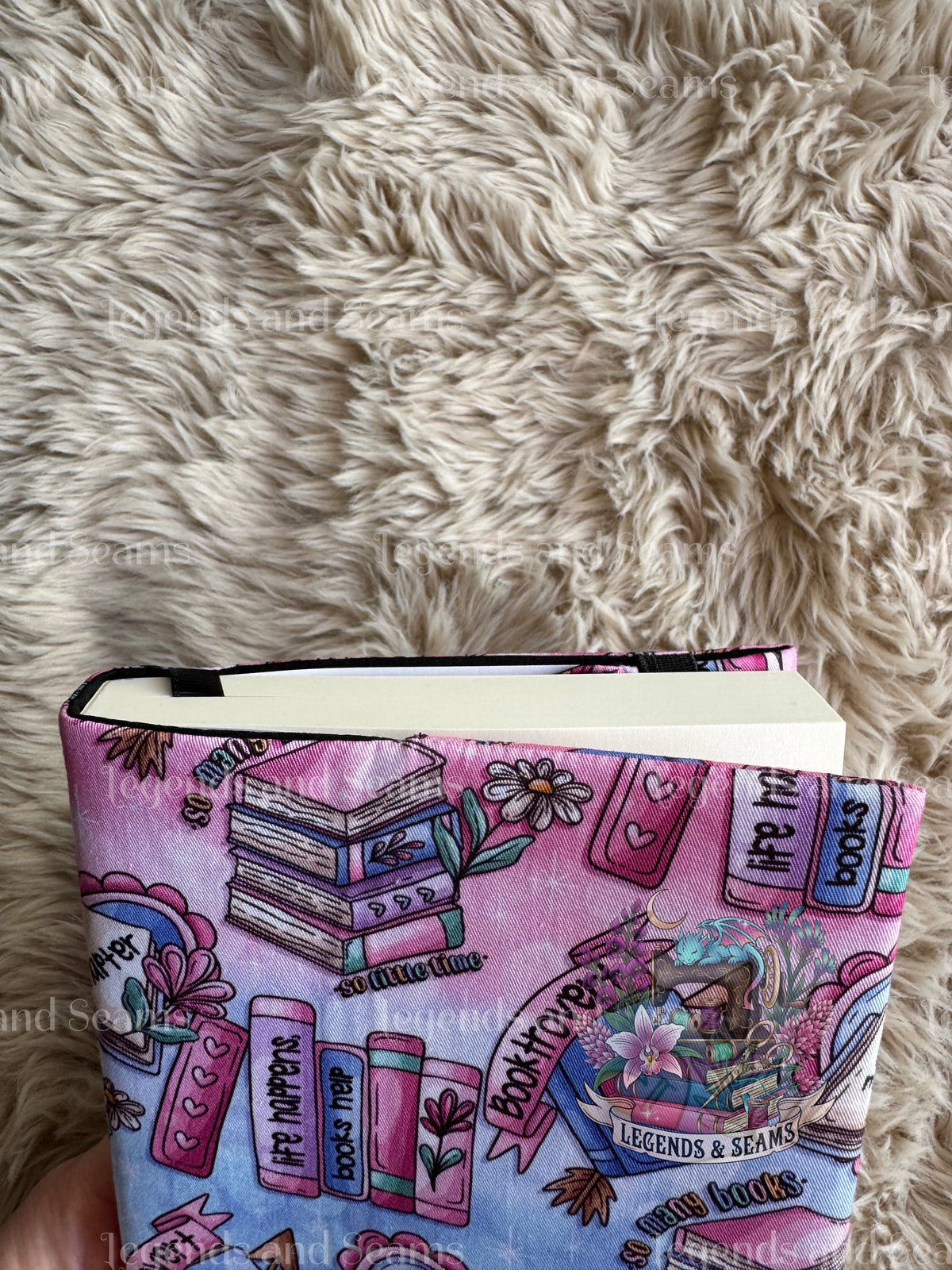 Booktrovert (Ombré semi-exclusive) Dust Jacket