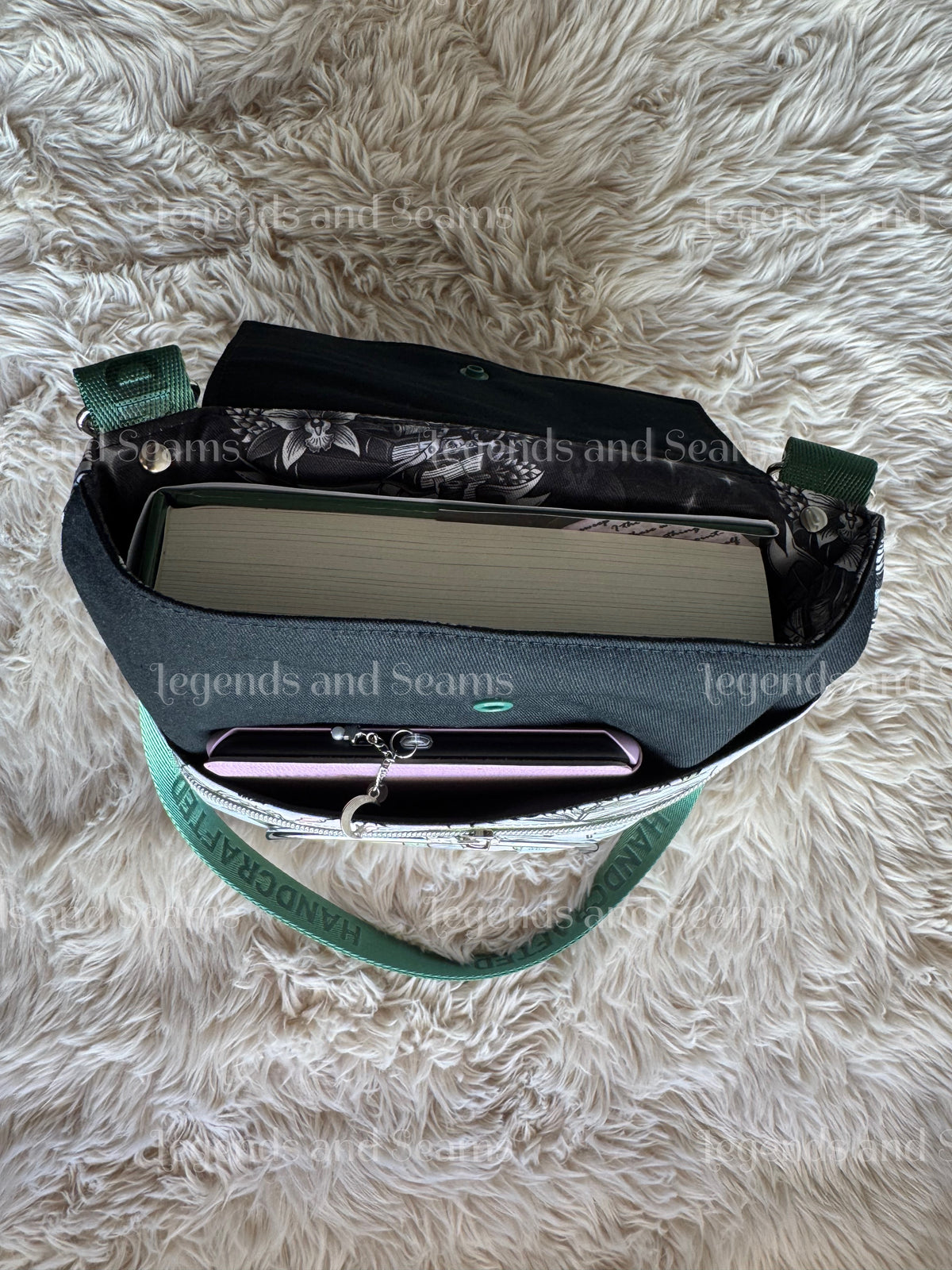 Green Chic Large 3in1 with adjustable strap
