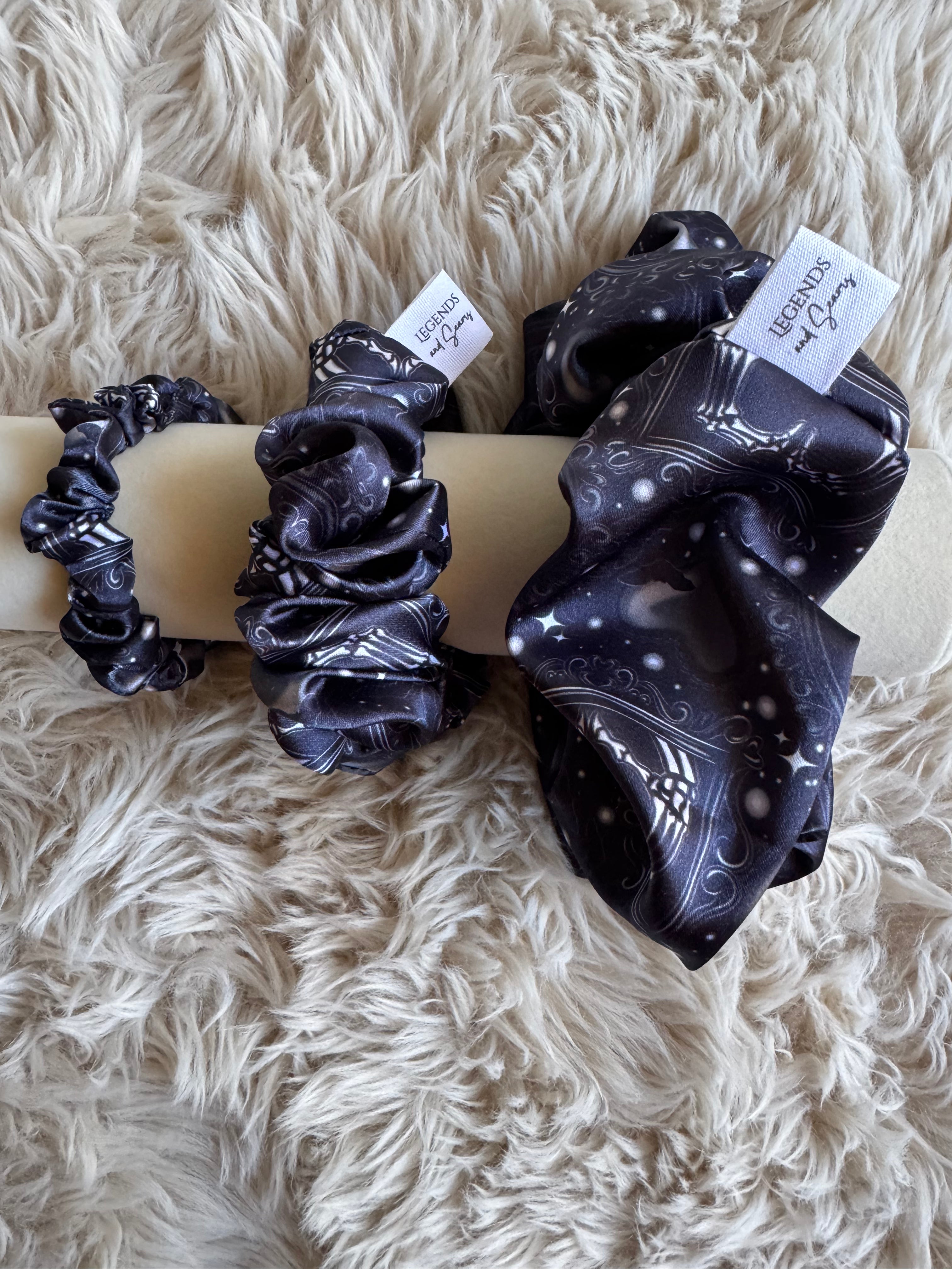 Skele heart Scrunchie
